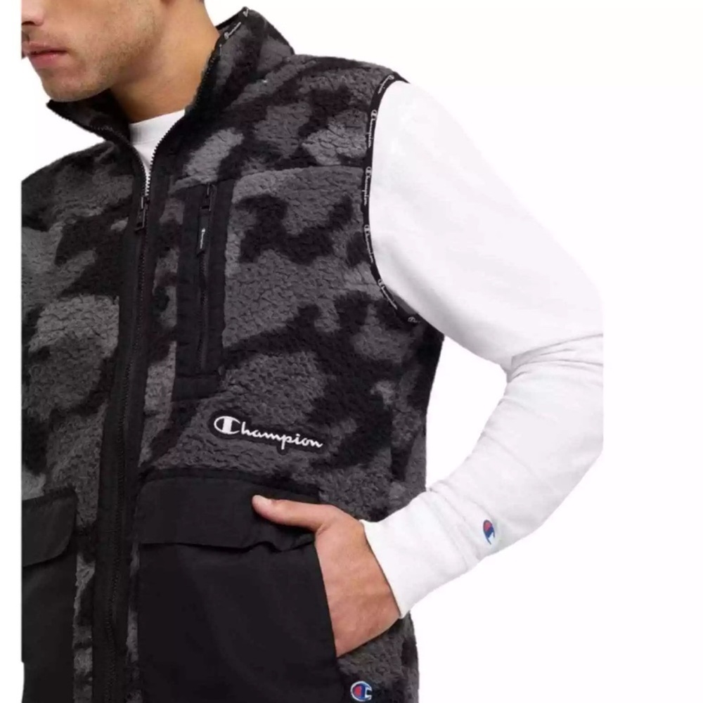 Champion Cozy High Pile Vest New With Tags - Picture 2 of 6